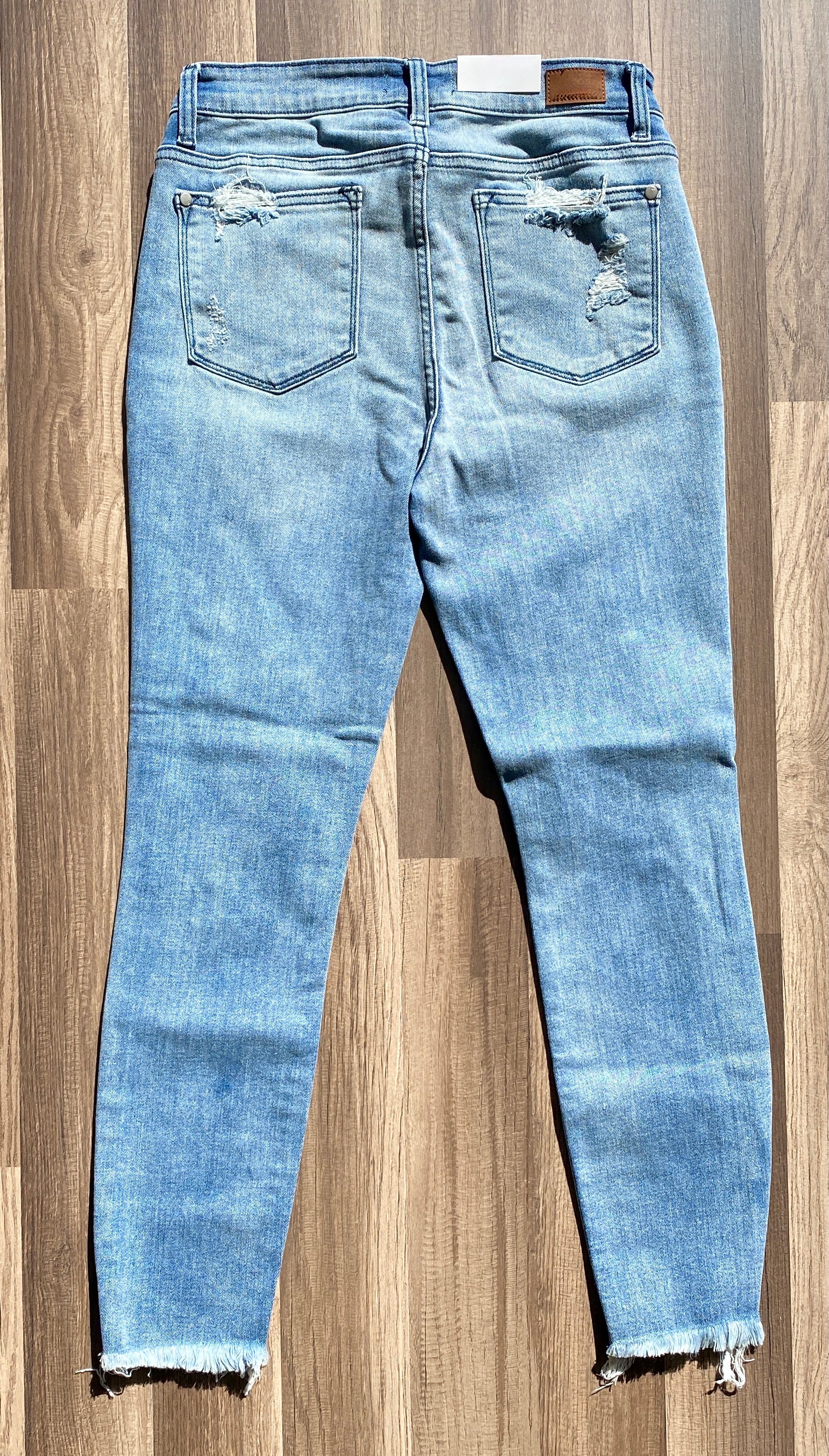 Mid-Rise Distressed Light Jeans